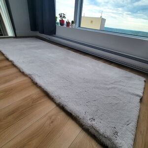 Simons | Faux fur runner rug